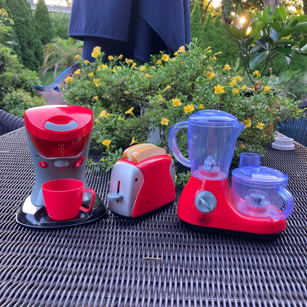 Just Like Home toy coffee maker, blender/food processor and toaster